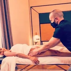 For clients who need relief from leg pain or tightness, I provide focused massage on the lower body. This is helpful for recovery after exercise or a long day of standing.