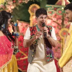 Another angle of me interacting with the happy couple. I make sure they are the center of attention while ensuring all their guests are entertained.