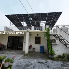 We specialize in large-scale residential projects, like this 13.5 kW solar power system in Sangam Vihar, Delhi. Our team engineered a robust, elevated structure to ensure optimal performance and durability for decades of energy savings.