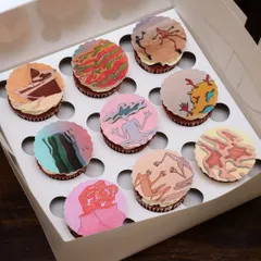 This project was so special. I got to turn a client's friend's original abstract art into a set of completely edible cupcake toppers. Seeing art you know on a cupcake just hits different, and it makes for an incredibly personal gift.