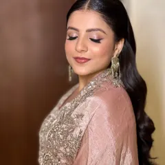Let the qawwali play and the winged liner slay. A close-up of the makeup for a Sufi night, featuring a classic winged liner and soft, shimmering eyeshadow.