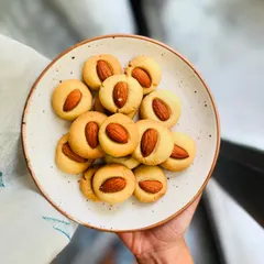 Who can resist a freshly baked batch of Almond Butter Cookies? These simple, buttery cookies are soft, chewy, and topped with a whole almond for a satisfying crunch.