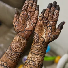 I love the contrast and density in this design. The use of negative space makes the intricate patterns pop, creating a rich and luxurious look.