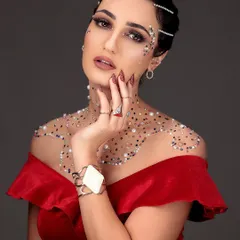 An example of my creative editorial work, this portrait uses pearls, glitter, and dramatic styling to create a high-fashion, artistic statement. These are the shoots where we push boundaries.