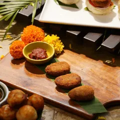 For Easter, I bring the bold flavors of Kerala's Syrian Christian kitchens to your home. This spread includes savory cutlets and other traditional snacks that are perfect for starting your festive meal.