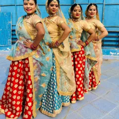 Our team of folk artists ready to perform. We believe that having clear goals and a great team is the key to success in every event we do.