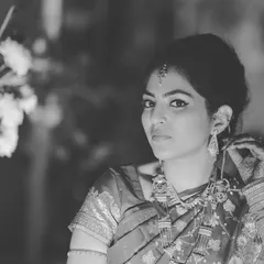 The same reception portrait in black and white. This version emphasizes the mood, texture, and emotion of the moment, proving that a powerful image is timeless in any color palette.