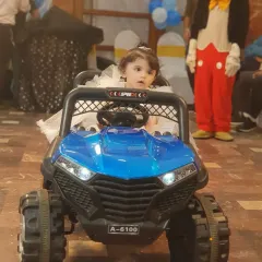 The electric ride-on jeep is a popular rental for a grand birthday party entrance. It gives toddlers a special moment and makes for great photos.