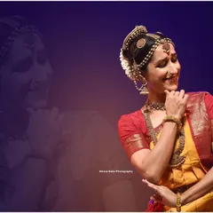 A moment of quiet reflection within a performance. Abhinaya is not just about grand gestures, but also about the internal emotional landscape.