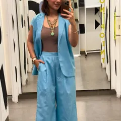 A glimpse from an incredible evening styling at the @shopflxy store. I love helping customers discover outfits that reflect their best selves and walk out with a renewed sense of confidence.