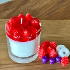 This strawberries with jam dessert candle is a new favorite. It's made with gel wax for the jam and soy wax for the cream, and it smells incredible.