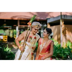 A duplicate of 268, with the couple laughing.