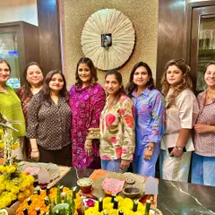 The happy faces of our amazing participants from a recent festive workshop. It is my heartfelt belief that styling a table is about creating connection, and the smiles in this photo are the reason I love what I do.