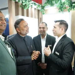 Another view of the important dialogue between our leadership and government officials at the Bharat Solar Expo. We believe in collaborative efforts to accelerate the adoption of renewable energy across India.