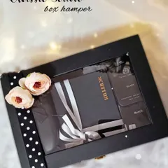 This is my Classic Suede box hamper, a popular choice for him. The window gives a sneak peek of the goodies inside, making the unboxing even more exciting.
