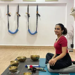 Getting ready for a sound bath session at the studio. Each bowl has a unique frequency, and I arrange them carefully to create a harmonious journey for everyone in the room.