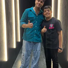 Our younger students are just as passionate. Here's a young dancer with Sargun after an inspiring session.
