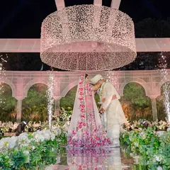 Here, in a moment of pure magic, a couple is framed by a world of our making. This sustainable botanical garden wedding proves that grand romance and conscious luxury can coexist beautifully, creating a breathtaking scene that feels both opulent and intentional.