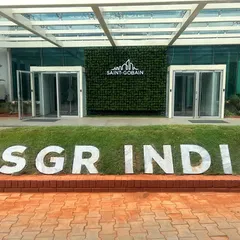 For the Saint-Gobain corporate office, I created this unique branding feature using grass and custom-cut alphabet stones.