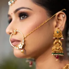 A detailed shot of this soft smokey eye. The blending is key to creating a look that is both dramatic and soft, perfect for a modern bride.