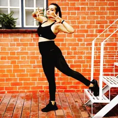 Fueling my body and empowering my mind, one dance move at a time. This is the confidence and strength I want to help you find.