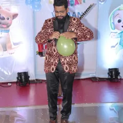 A simple balloon holds a big secret. This is the start of one of my favorite illusions, perfect for surprising and delighting audiences at kids' parties and family events.