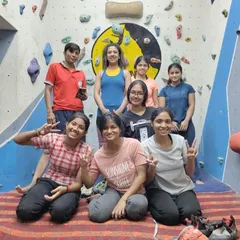 An appreciation post for the awesome ladies who joined our collaboration with Climbing Asylum in Kolkata. Look at those happy faces and peace signs!