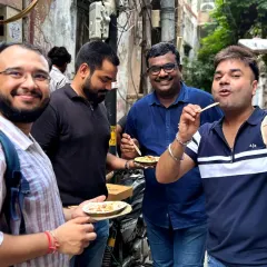 Pure enjoyment while tasting authentic street food. We create a friendly and fun atmosphere where you can relax and savor every bite with fellow food lovers in the heart of Old Delhi.
