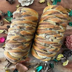 Freshly baked artisan breads from Baho by Nikaas. We love bringing gourmet and organic food brands to our discerning audience.