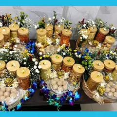 My bestselling winter hamper is perfect for gifting. It includes four varieties of namkeen, homemade Goond ke Laddoos, and fresh flowers, all beautifully arranged in a basket.