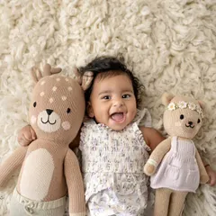 Another sweet shot from this 3-month milestone session. That happy, gummy smile is just the best.