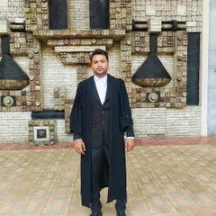 Here I am at the Delhi High Court. Handling complex real estate litigation and property ownership conflicts requires a strong presence and familiarity with the procedures of higher courts.