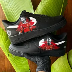 For all the Manchester United fans out there. This pair of custom black Nike Air Force 1s features detailed portraits of Bruno Fernandes and Kobbie Mainoo, complete with the team crest. I use high-quality Angelus paints to make sure the art is durable and vibrant.