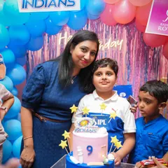 I've hosted Rishaan's birthday for four years now! Capturing these moments with his family is so special to me.