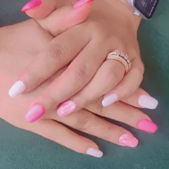 Another angle of the pink and white combination set, showing the contrast between the matte colors and the marbled texture.
