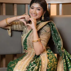 Royal elegance in a traditional green and gold Nauvari saree. I focused on soft contouring, glowing skin, and subtly defined eyes to create a look of classic Marathi finesse.