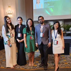 Pictured here with my esteemed international colleagues at the IMCAS Asia 2024 conference. Collaborating with experts from Brazil, Myanmar, Thailand, and Iran helps foster a global perspective on hair restoration techniques.