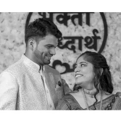 Sometimes, the most powerful moments are the quiet ones. I took this candid shot of the couple during their engagement, and the connection between them felt so strong. I often use black and white to emphasize the emotion, creating a timeless memory of their bond.