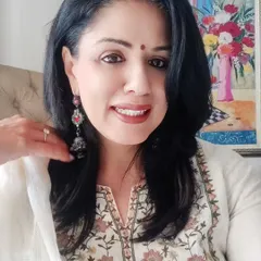 A closer look at the multi-colored 925 silver jhumkas I wore with my white kurta. They add a subtle pop of color to the monochrome outfit without overwhelming the embroidery on the neckline.