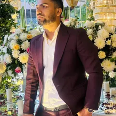 A candid shot from a wedding event. My role is to blend in with your celebration and bring out the fun when it's time to hit the dance floor.