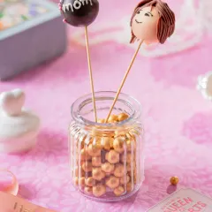 Red velvet for the heart, chocolate for the soul. These Mother's Day cake pops are a small, sweet, and thoughtful gift to show your love and appreciation.