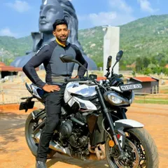 A Sunday ride to the Adiyogi Shiva statue. Fitness gives you the freedom to explore.