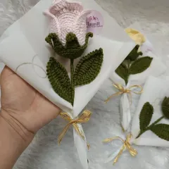 I made these single wrapped roses as Teacher's Day gifts for my kids. It’s a simple and heartfelt way to show appreciation.