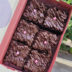 You can never go wrong with a classic. My Nutella Overload Brownies have been a customer favorite since the very beginning, featuring my signature fudgy brownie base with a generous drizzle of Nutella on top.