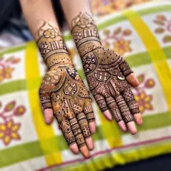 The same design, showing how the patterns look in different lighting.