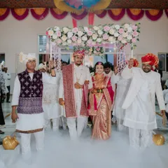 The grand entrance of the bride and groom at their Maharashtrian wedding. I use effects like fog to create a dreamy and dramatic atmosphere for this important moment.