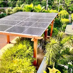 Our Atrium solar pergola transforms this rooftop into a beautiful, functional garden space. This smart solar solution seamlessly blends clean energy generation with aesthetic design, making your rooftop a valuable living area.