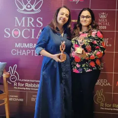 Sharing this special moment with my dear friend. We both started as interior designers 30 years ago and now stand together as award-winning mompreneurs.
