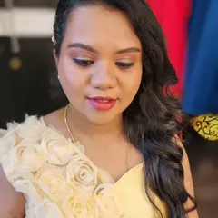 That special mom-to-be glow is undeniable. I kept this makeover super soft and matte, with gentle side-swept curls, to ensure the client felt as beautiful as she looked for her celebration.