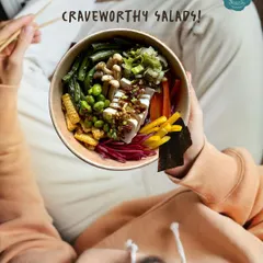 You focus on your ambitions, and we'll handle the healthy meals. Our service is built for people on the go, delivering crave-worthy salads packed with fresh greens and protein right to your door.